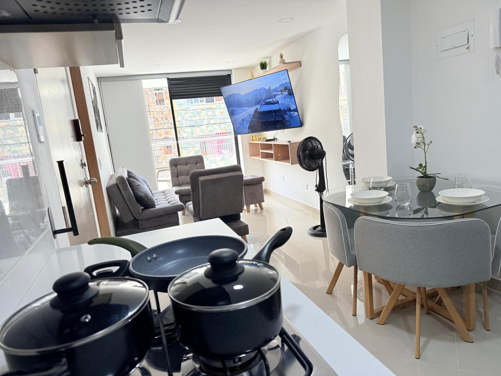 Apartamento Nuevo Cerca Poblado 301
