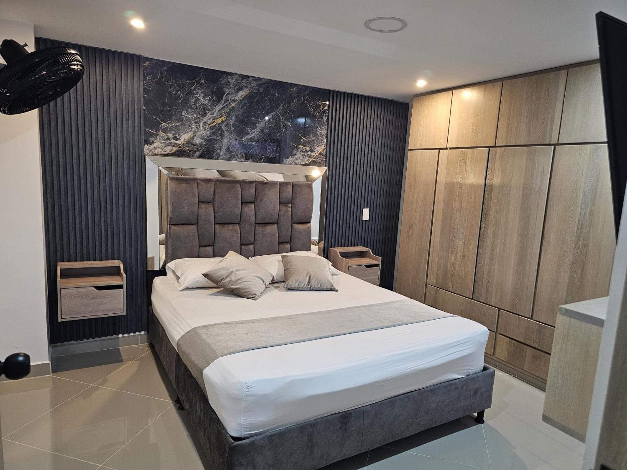 Apartamento Nuevo Cerca Poblado 301 *