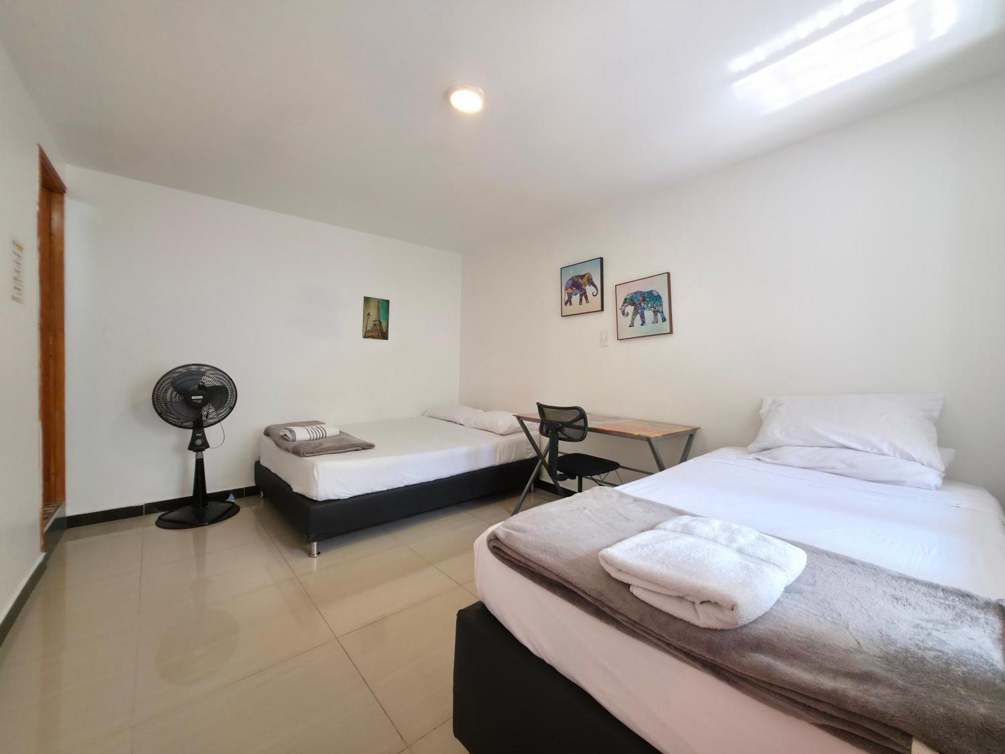 Casa Amplia Y Comoda Cerca Del Estadio Y La 70 * Medellín