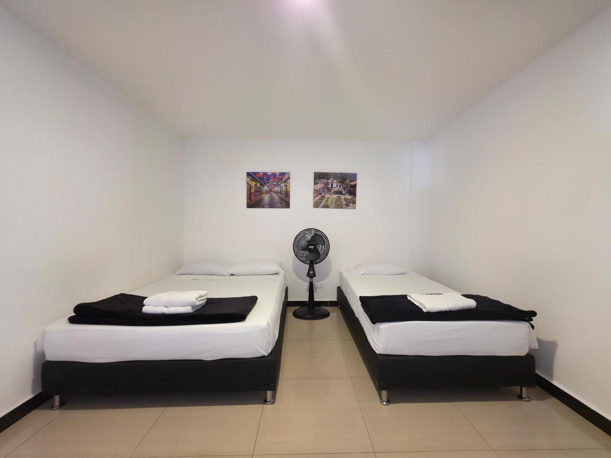 Casa Amplia Y Comoda Cerca Del Estadio Y La 70 * Medellín