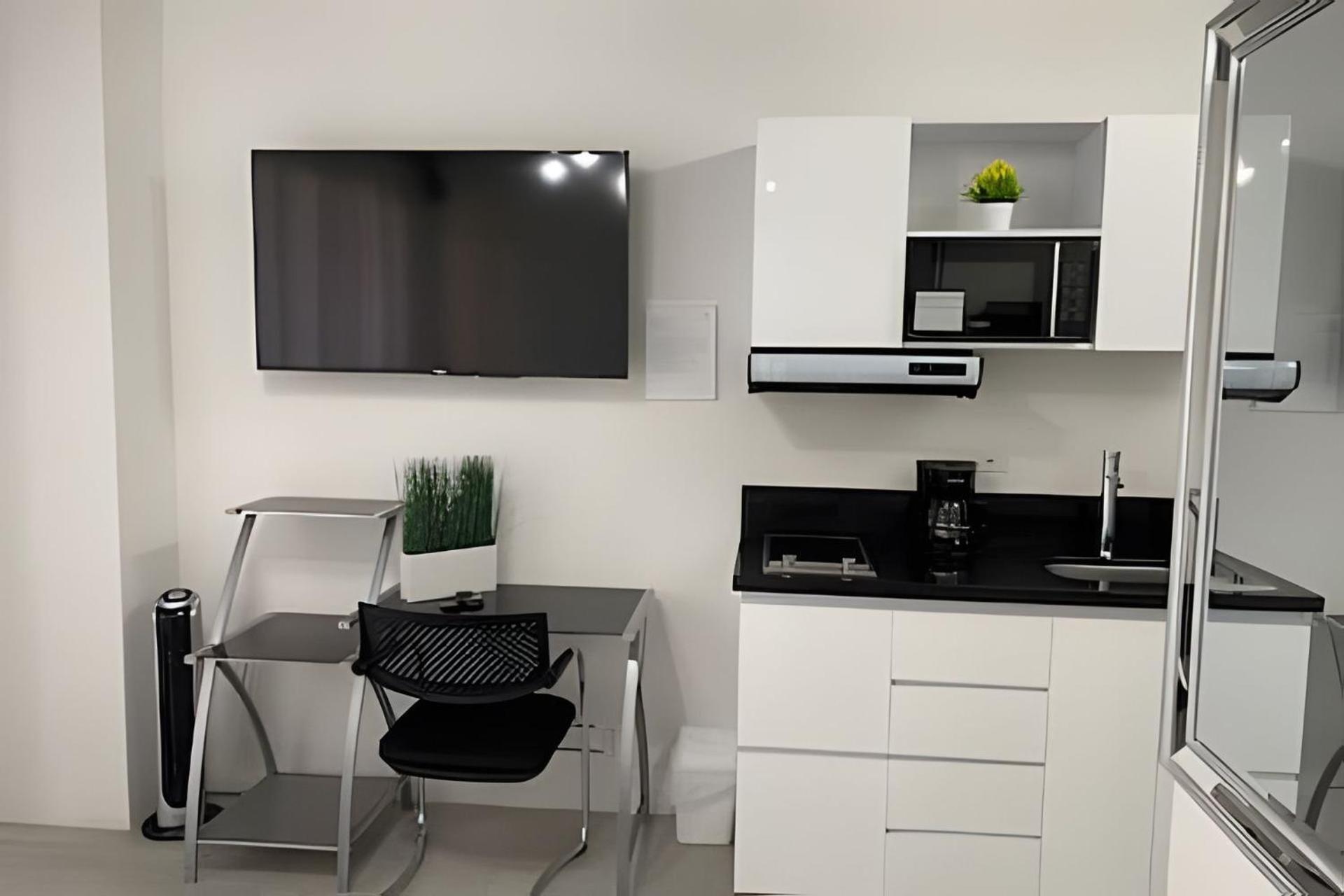 Apartamento Luxury En Laureles-la 70 C/balcon Medellín
