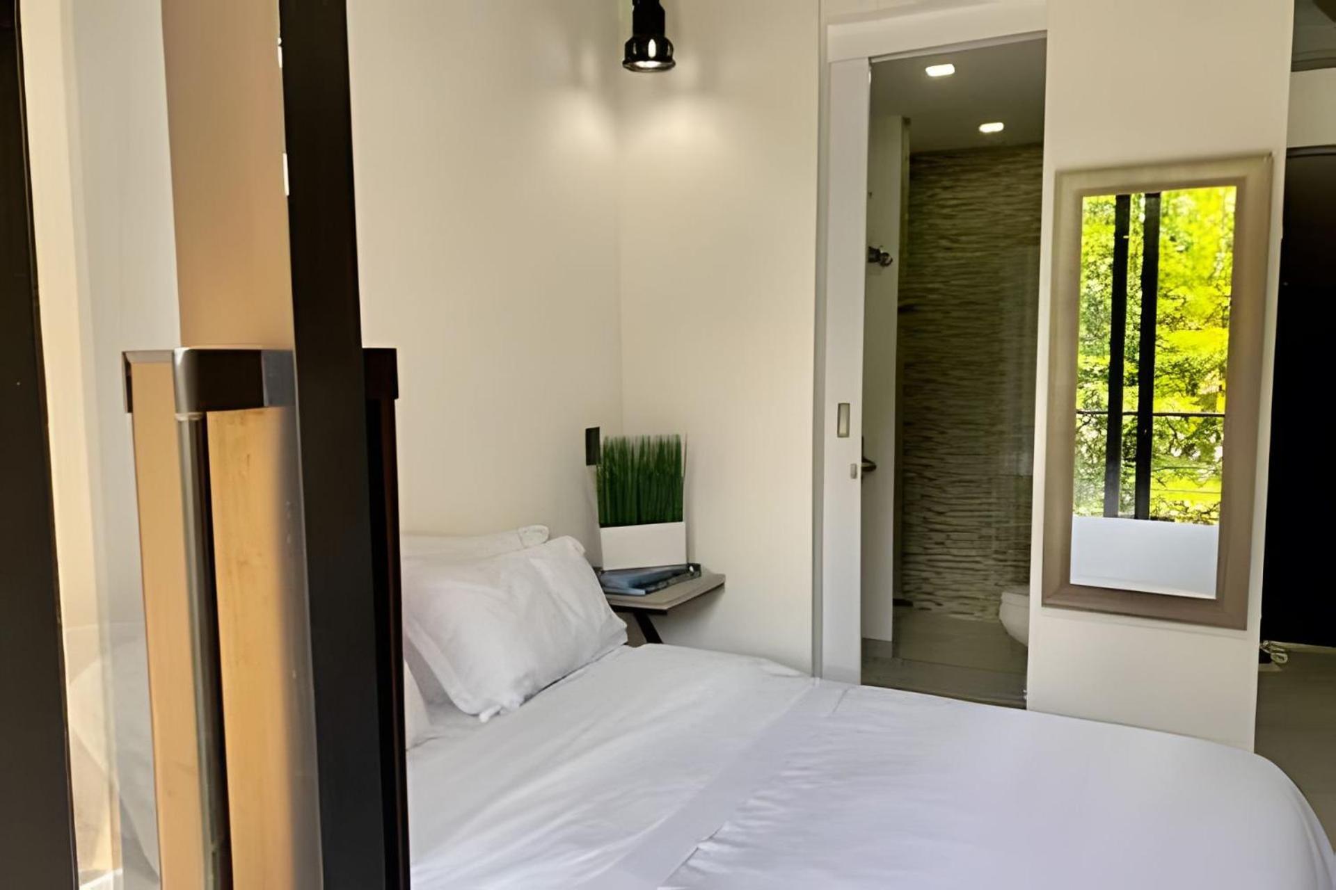 Luxury En Laureles-la 70 C/balcon Medellín