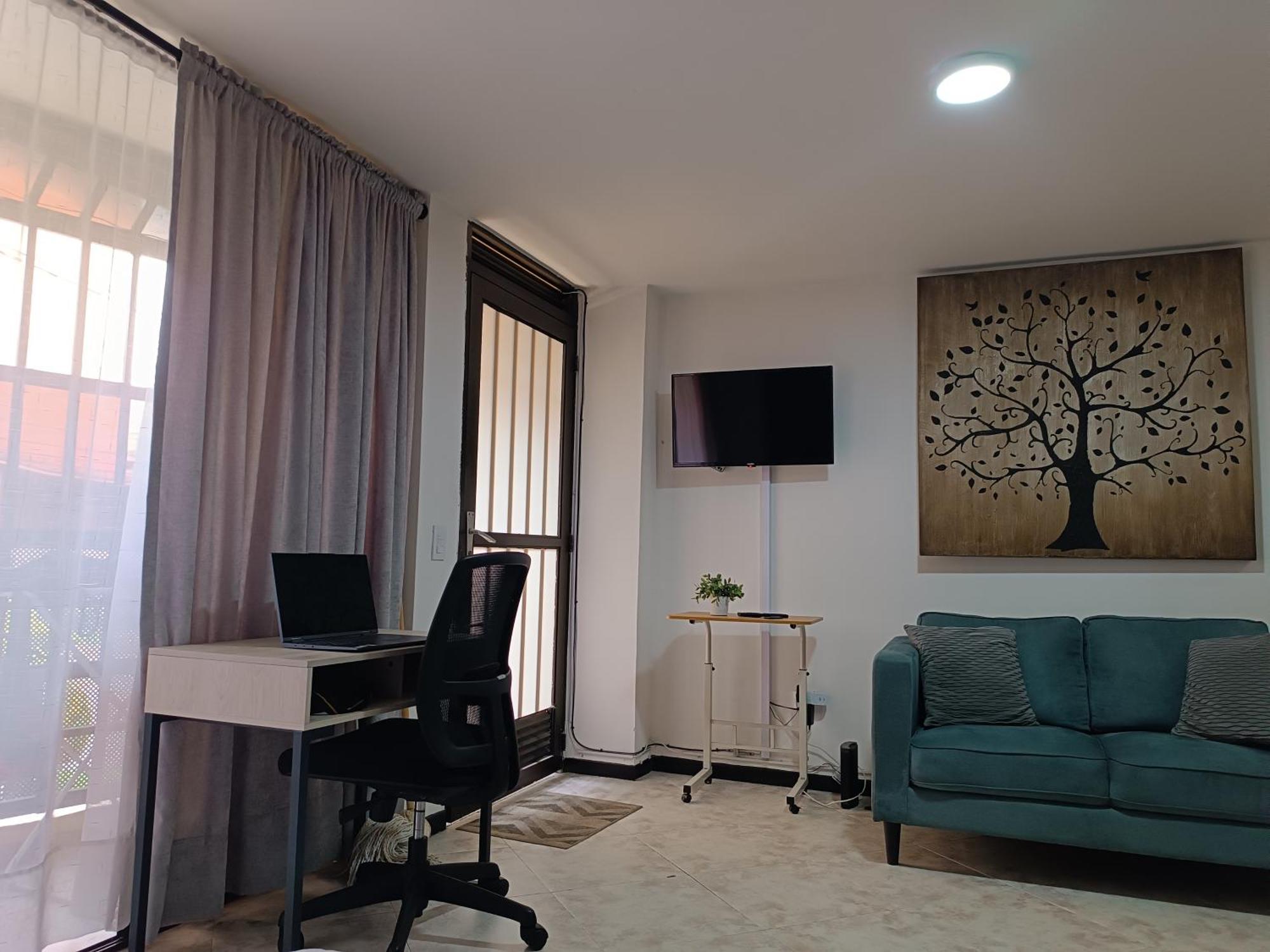 Apartamento Acogedor Ubicado En Laureles *