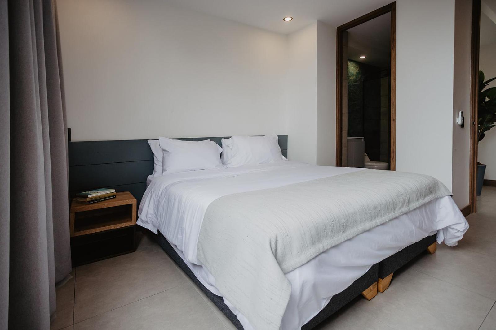 Hotel Nomadic *