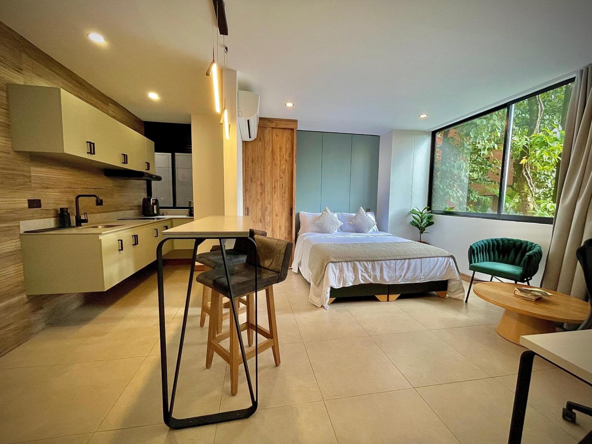 Nomadic Hotel