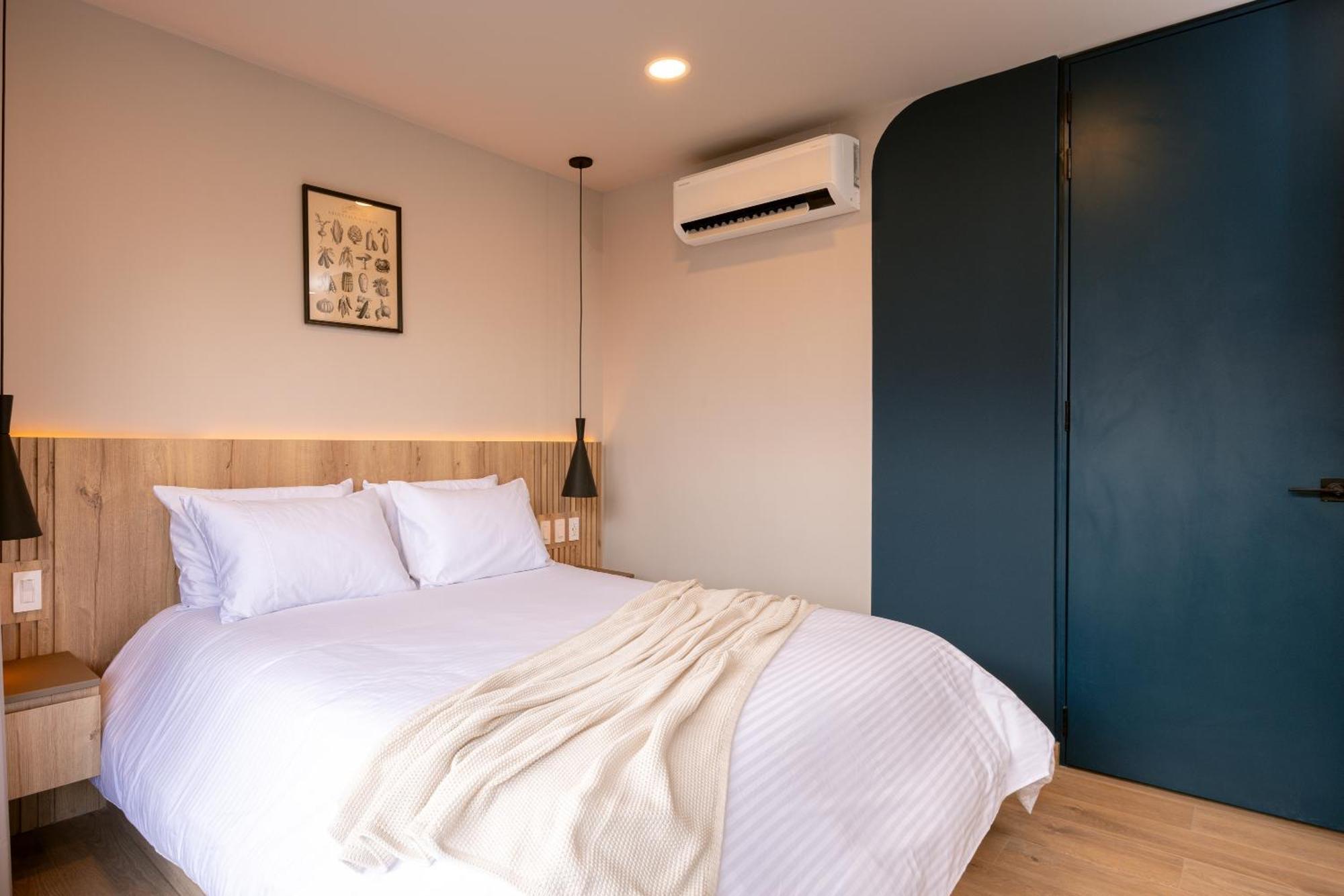 Apartahotel Stratasix *