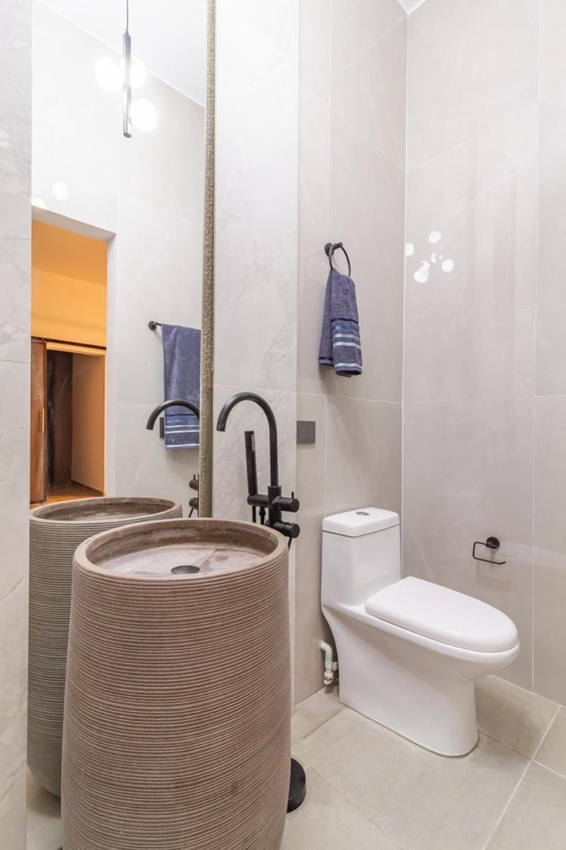 6 Bedroom With Jacuzzi 1 Block From Lleras P10 Apartamento Medellín