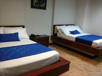 Hotel Plaza Mayor 3*