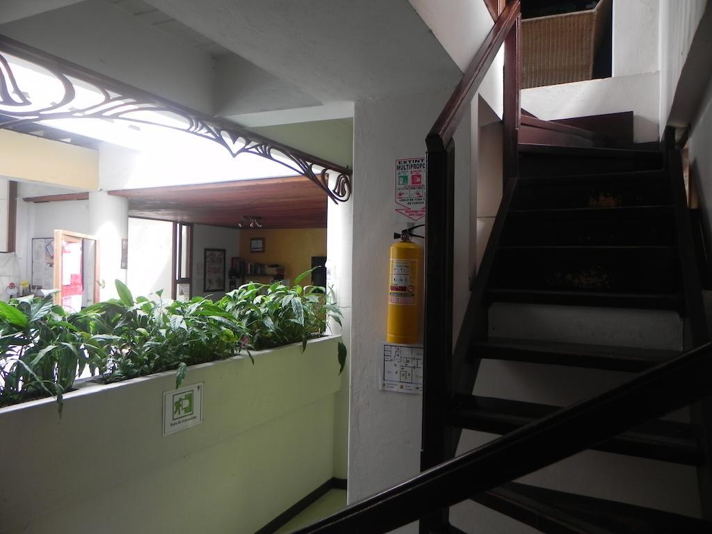 Hostal Lleras Park