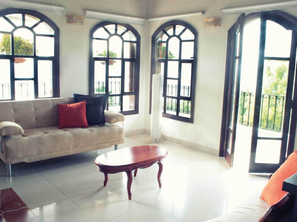 Hotel De Angeles 3*