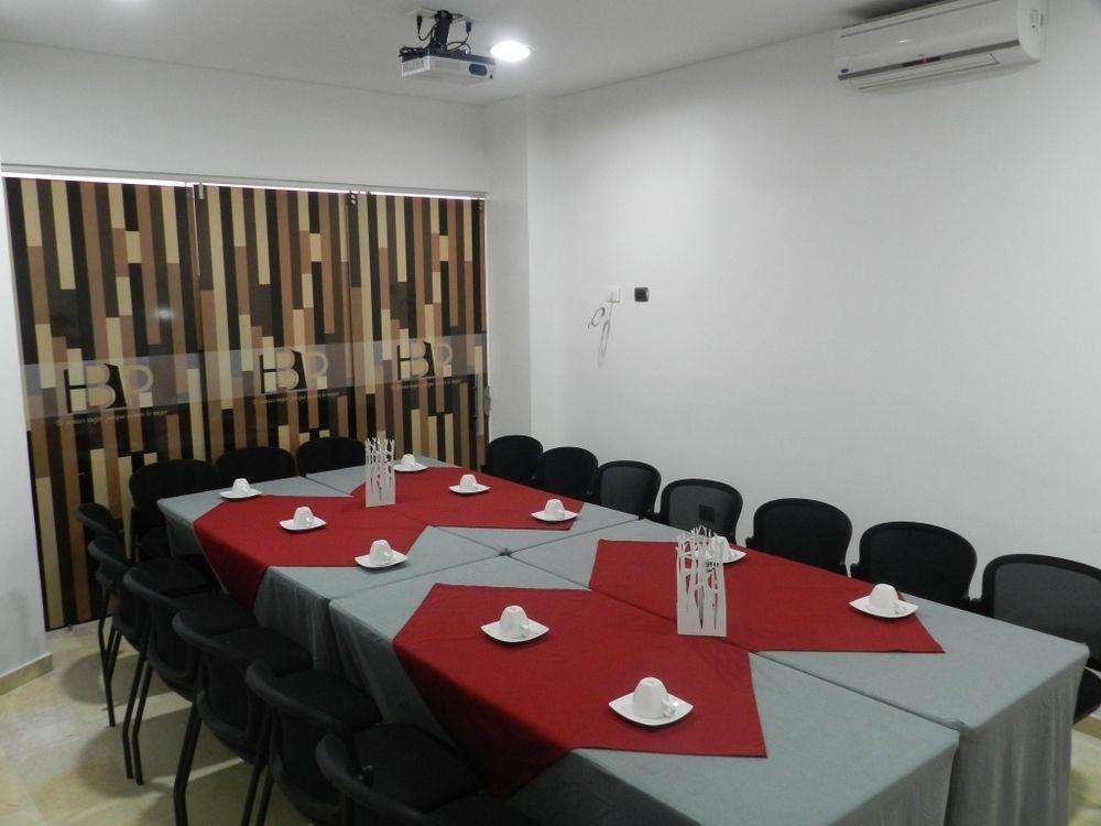 Bolivariana Plaza Hotel Medellín