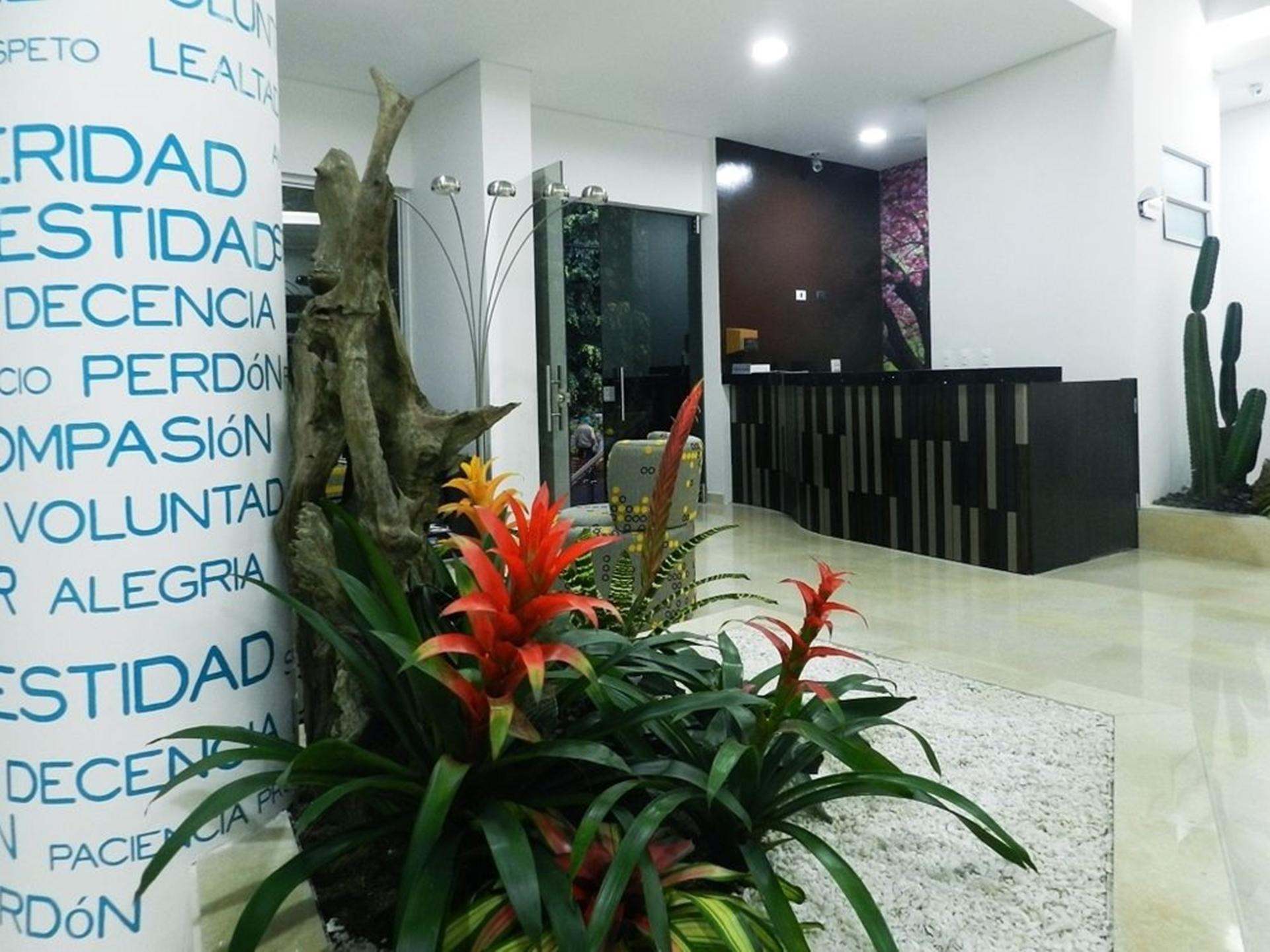 Hotel Bolivariana Plaza 4*