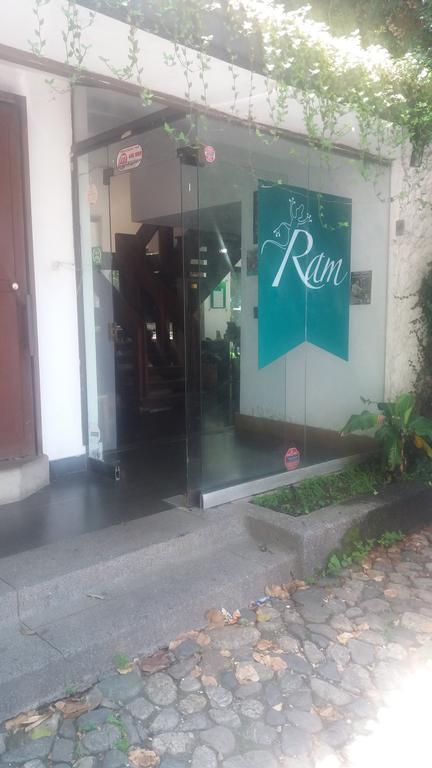 Casa Ram Hostal *