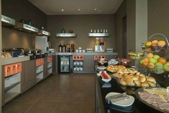 Hotel Hampton By Hilton 4*