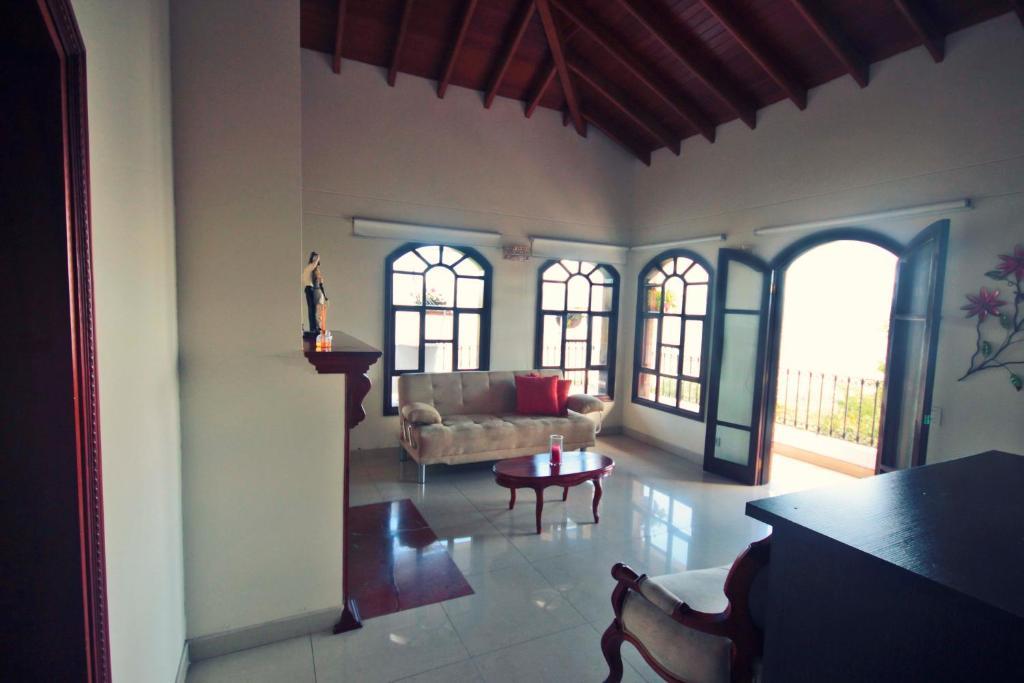 De Angeles Medellín