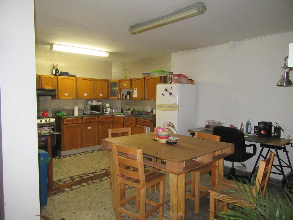 Pensión Albaka House