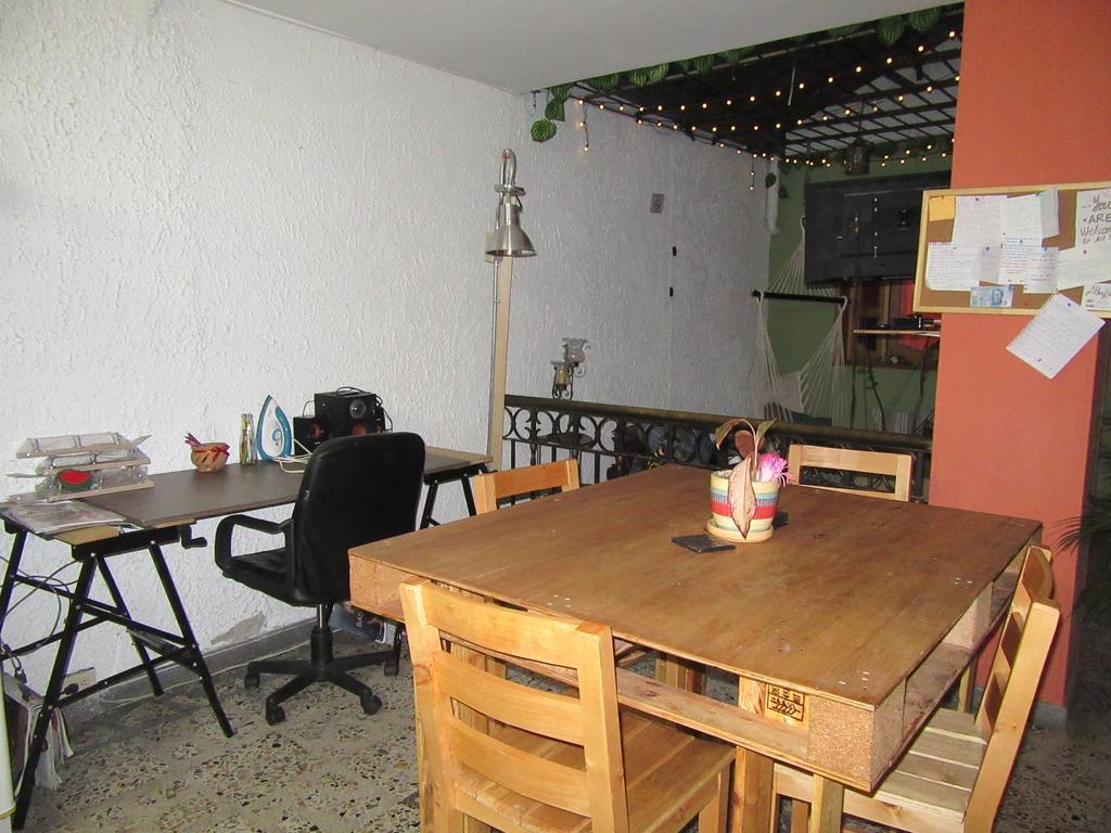 Pensión Albaka House