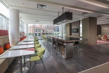 Hotel Hampton By Hilton Medellín