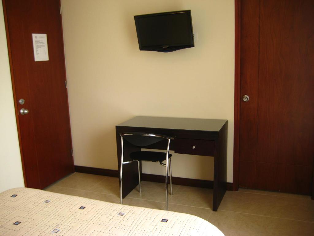 Primavera Plaza 3*