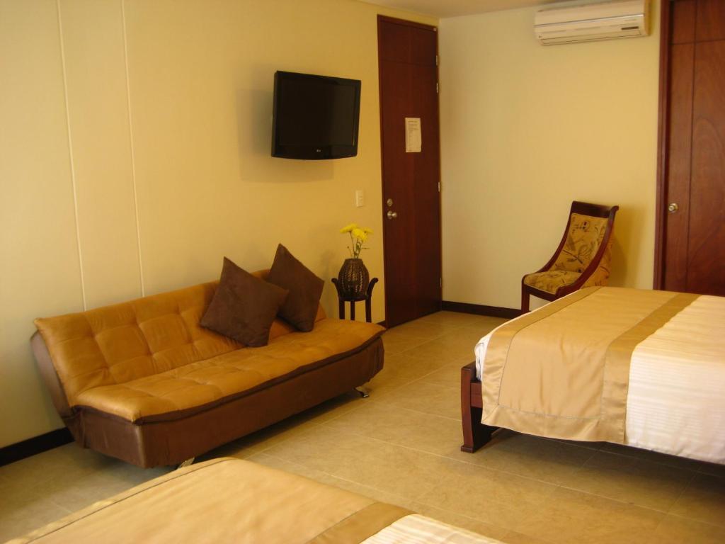 Primavera Plaza Hotel 3*