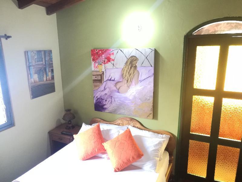 Ayenda Habana Vieja 1221 Hotel Medellín