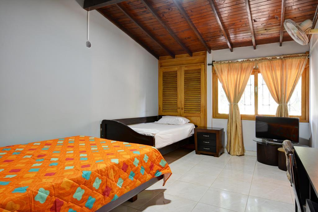 Casa Grande Grupos Siete Big House 7 Bedrooms Medellín