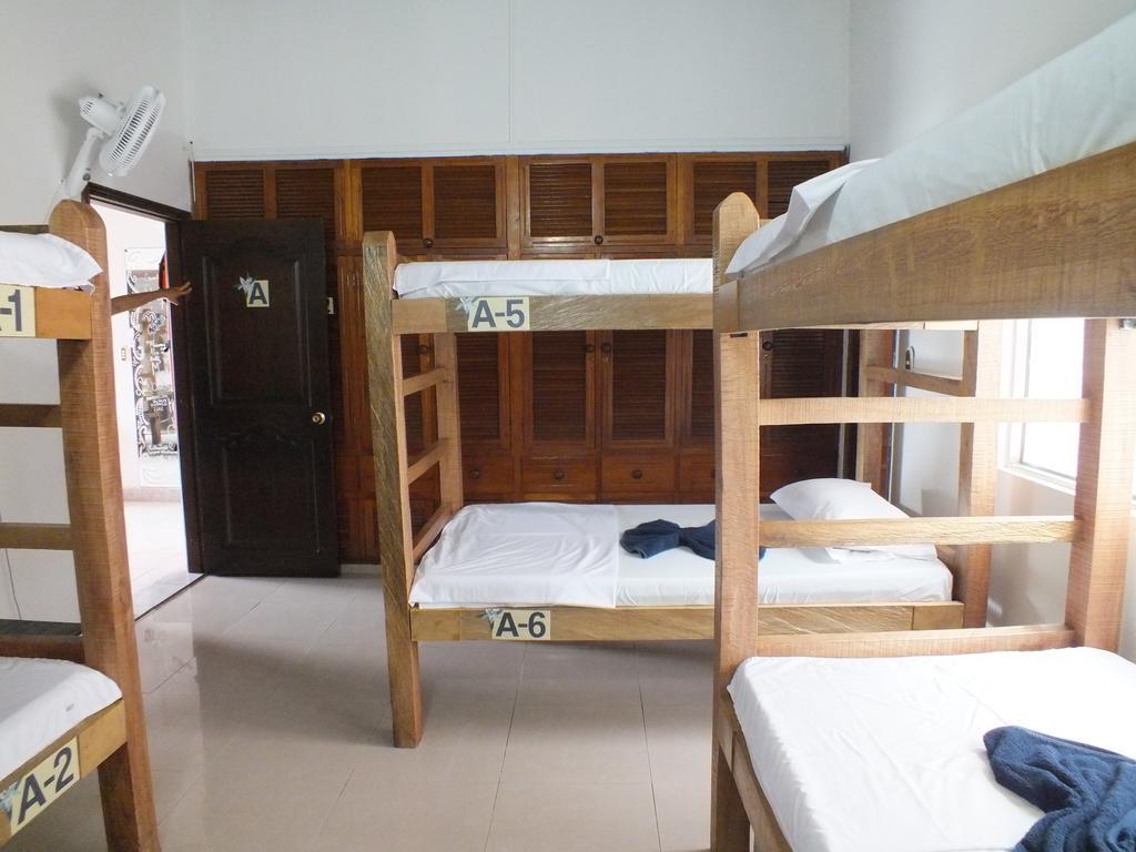 Casa Paraiso Hostal *