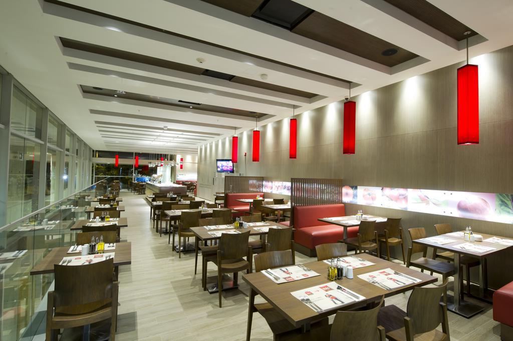 Ibis Medellín