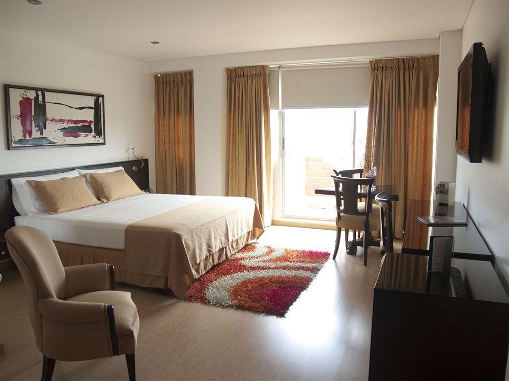 Hotel Egina 4*