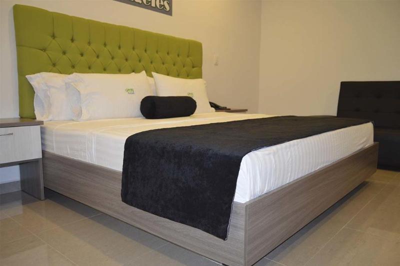 Lleras Hotel 2*