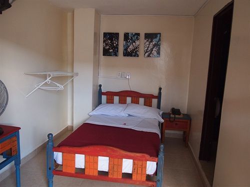 Conquistadores Hotel *