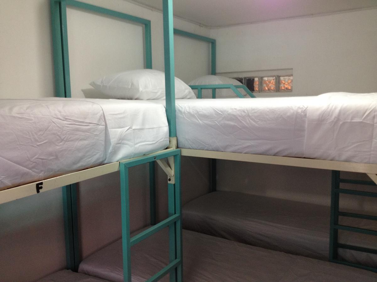 The Kings And Queens Hostal *