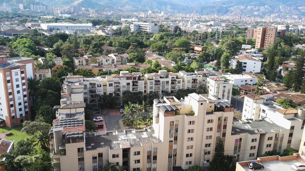 Torres De Patio Bonito 1608 * Medellín