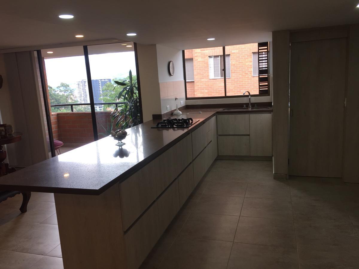 Apartamento Apartamento En Poblado *
