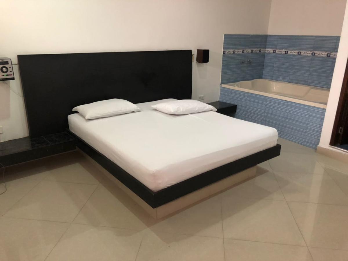 Hotel Universo Plaza *
