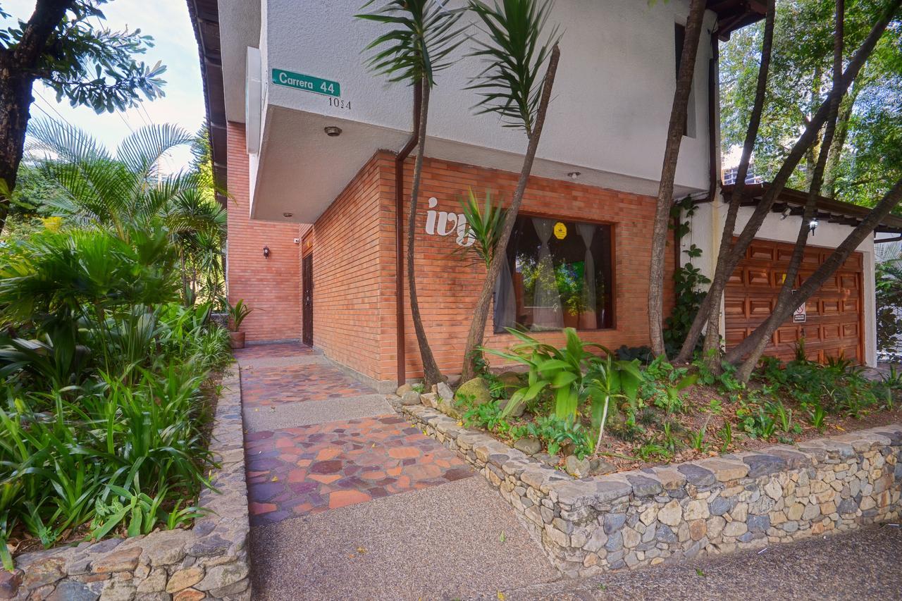 Hostal Ivy *