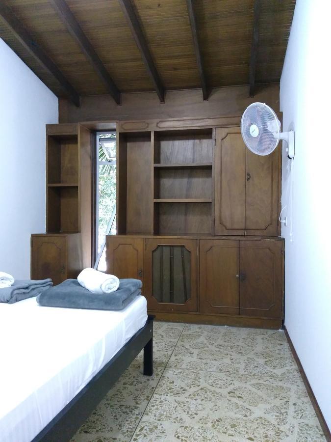 Ivy Hostal