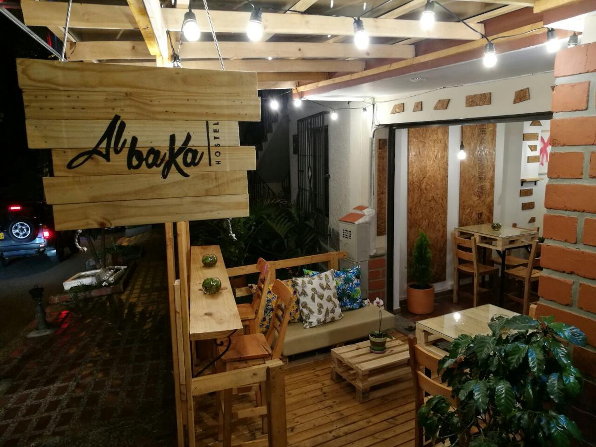 Pensión Albaka House