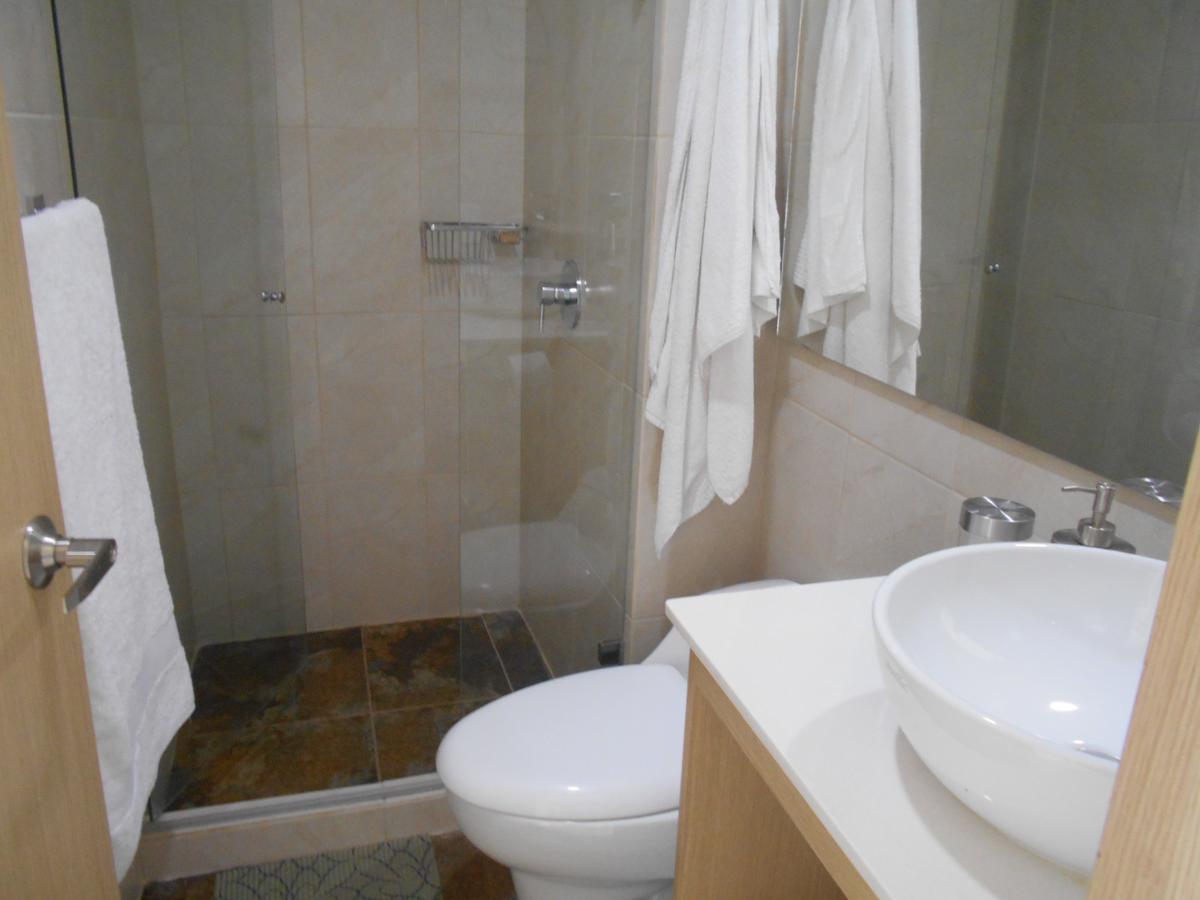 Apartasuites Av *