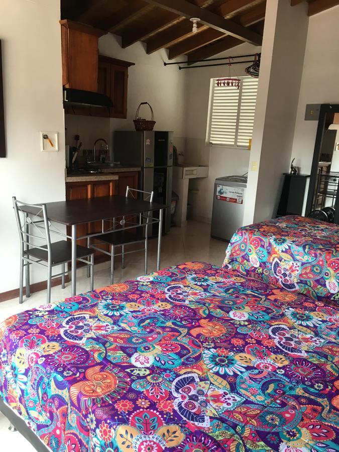 Apartaestudio La Floresta Medellín