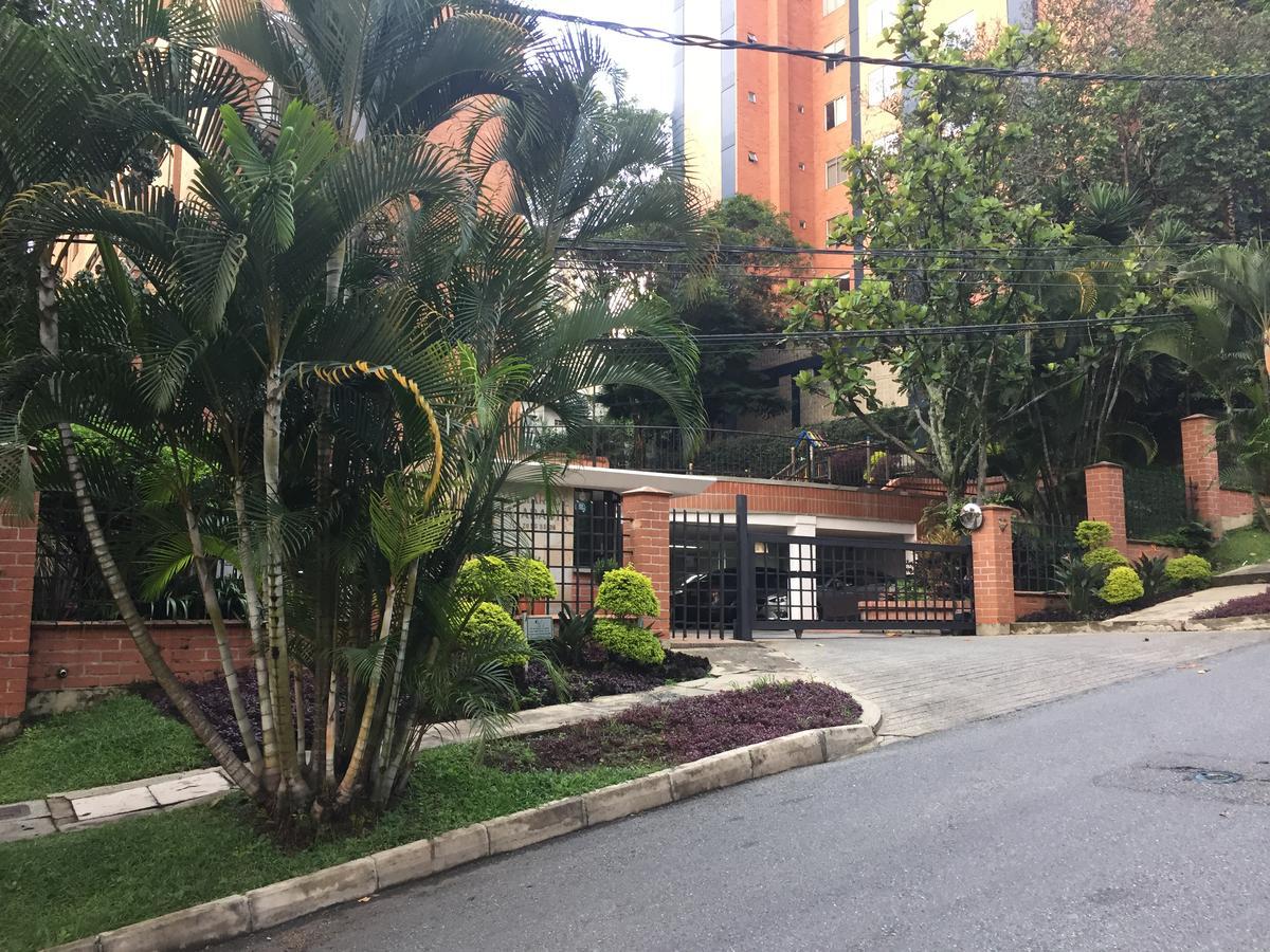 Apartamento En Poblado * Medellín