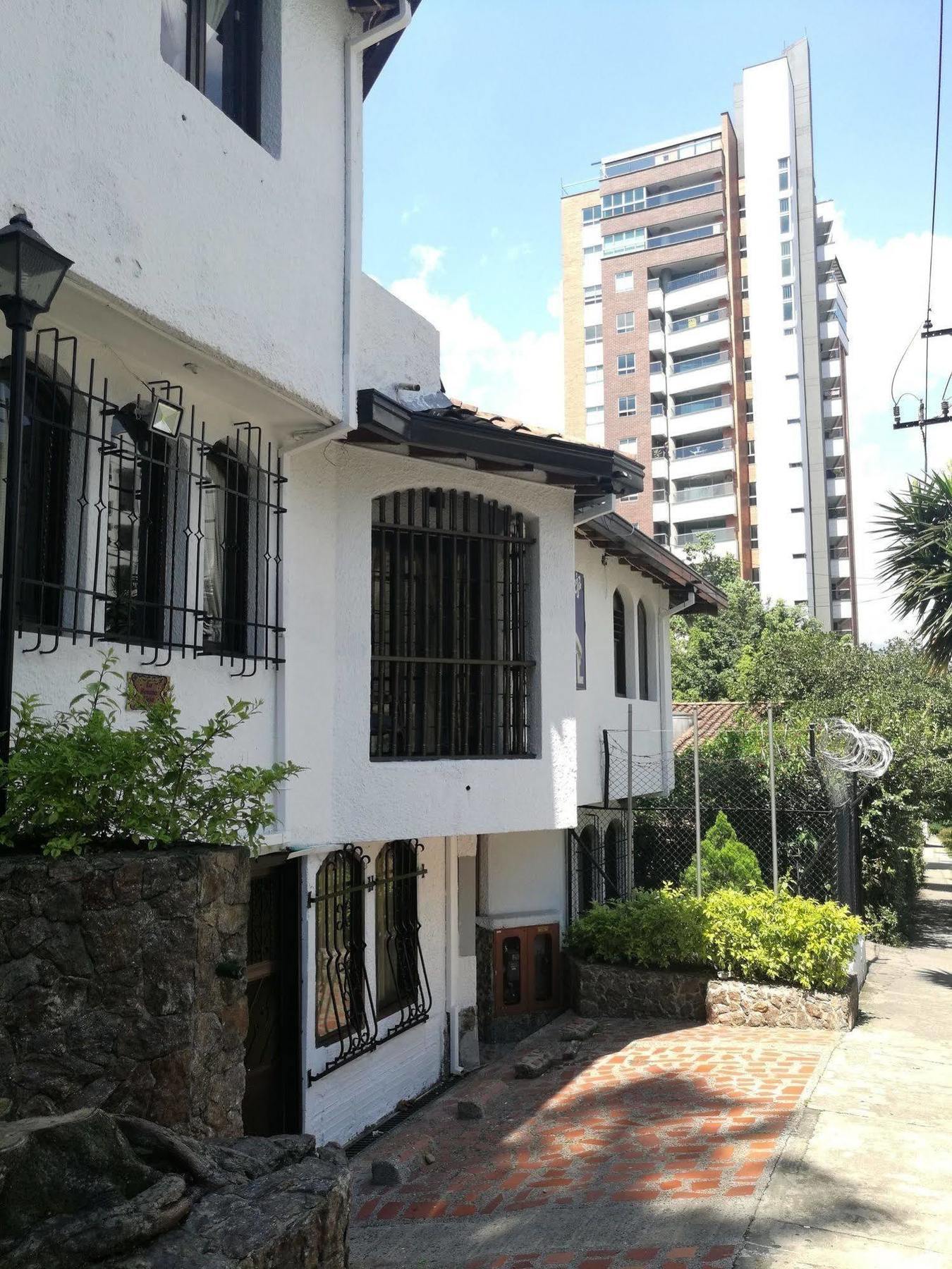 Ayenda Habana Vieja 1221 Hotel Medellín