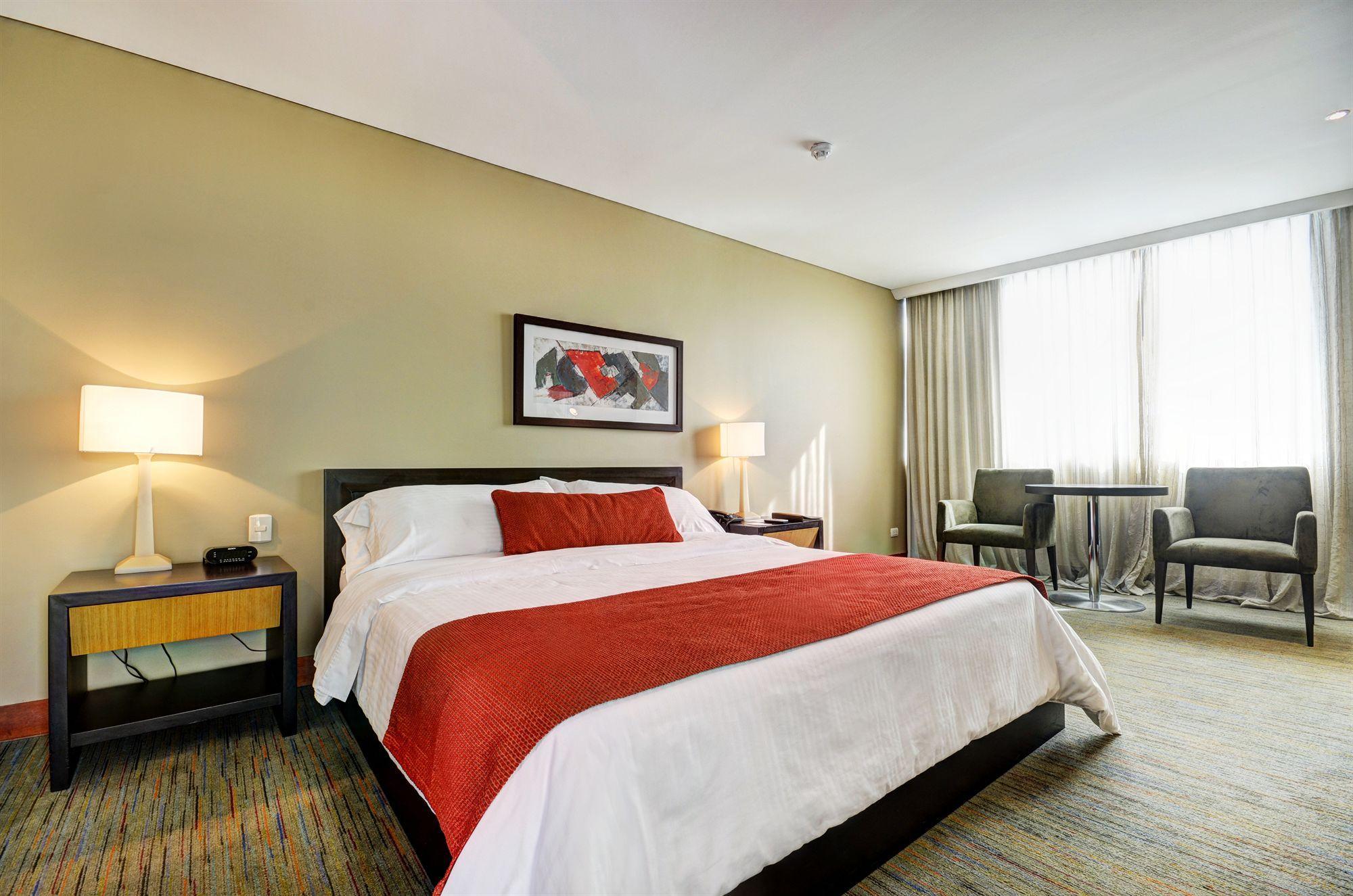 San Fernando Plaza Hotel