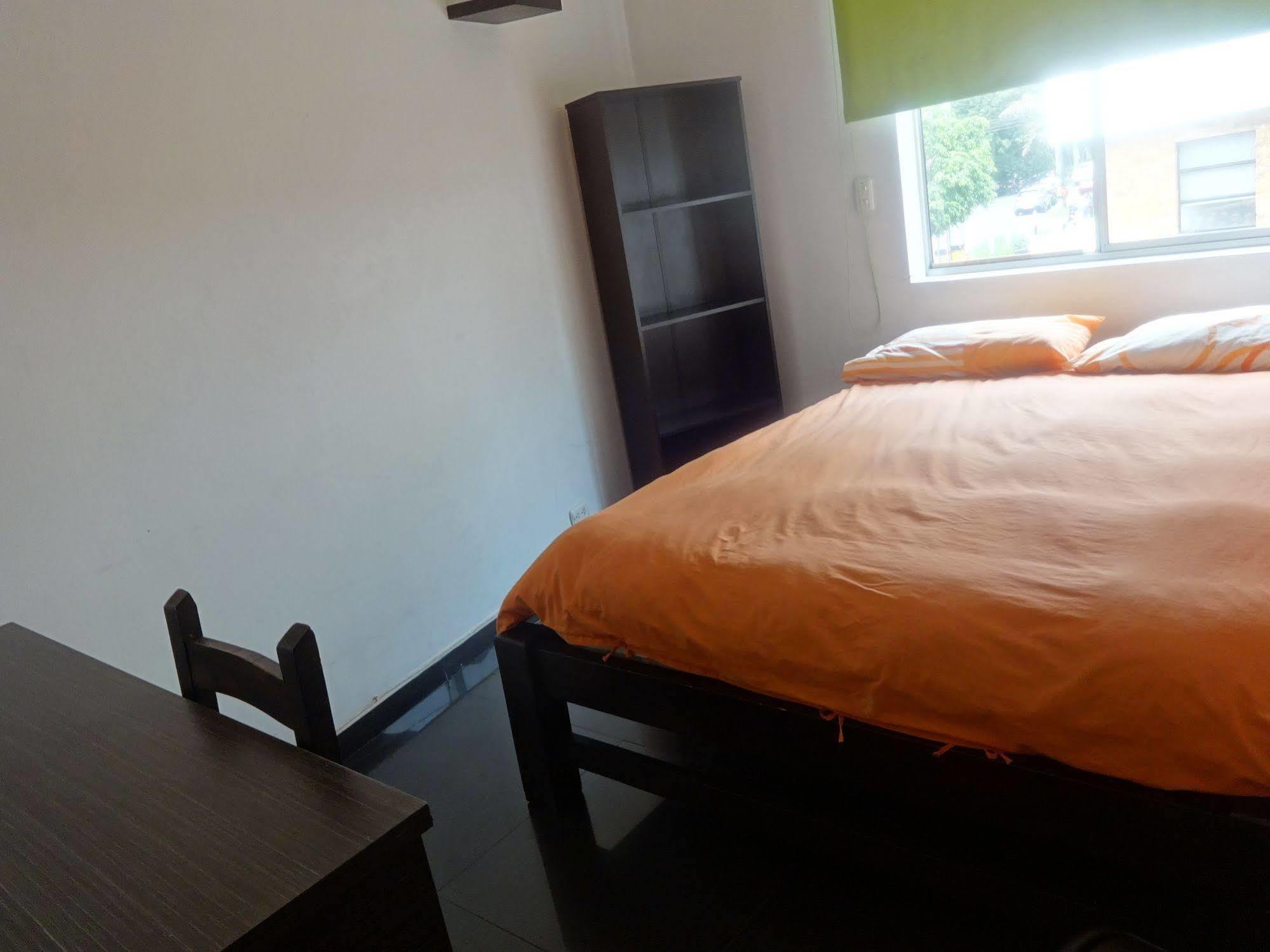 Waypoint Hostal *