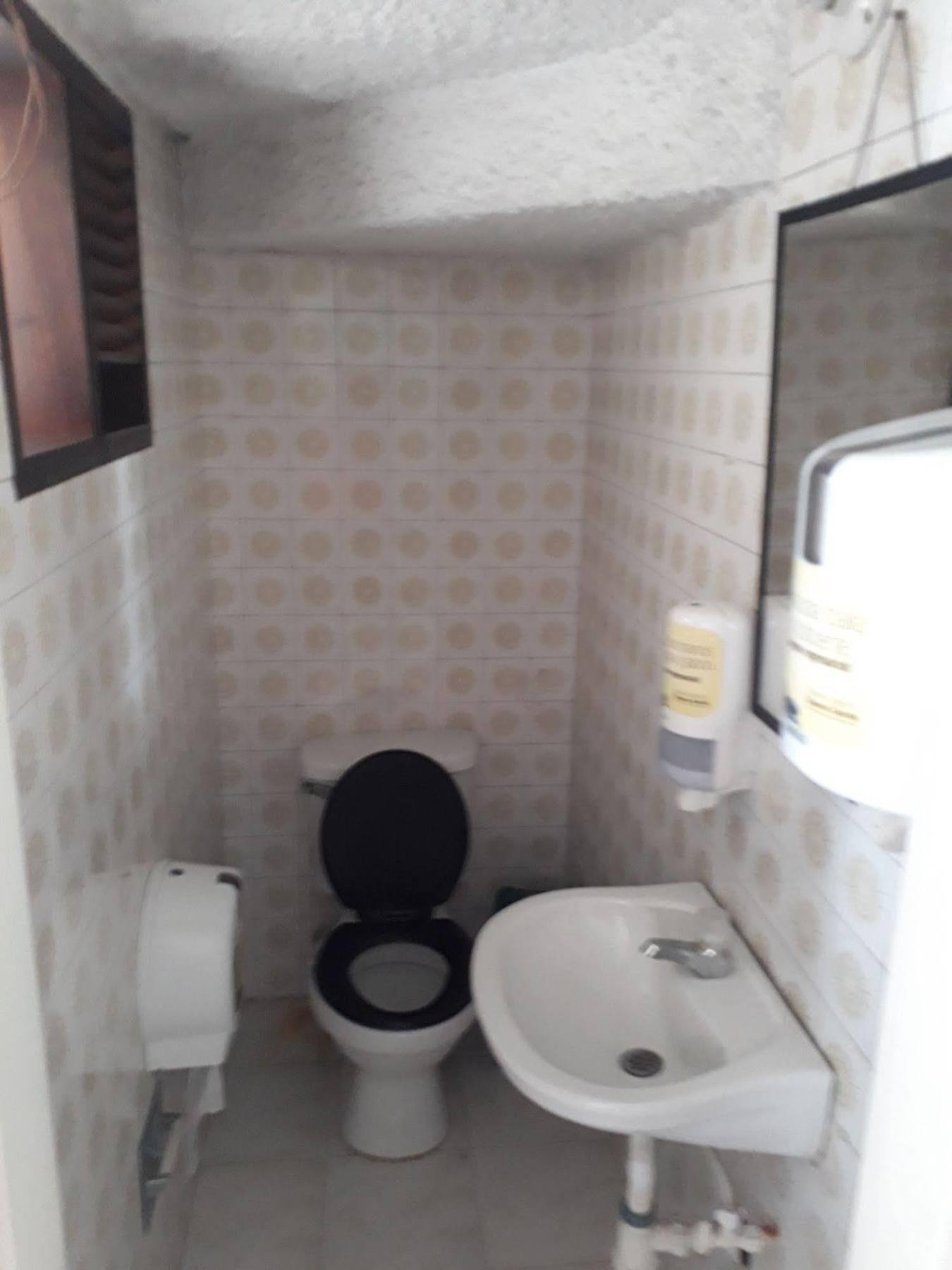 Hostal Waypoint *