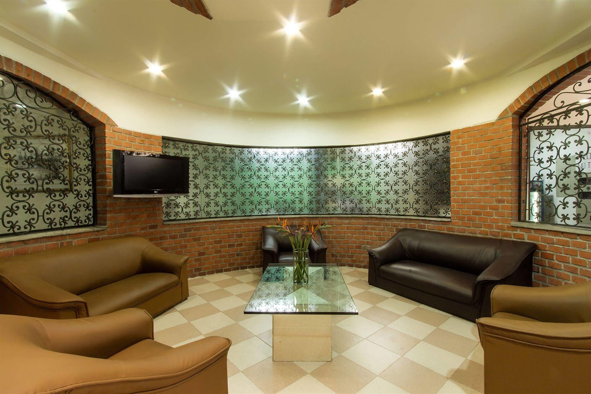 Internacional Hotel