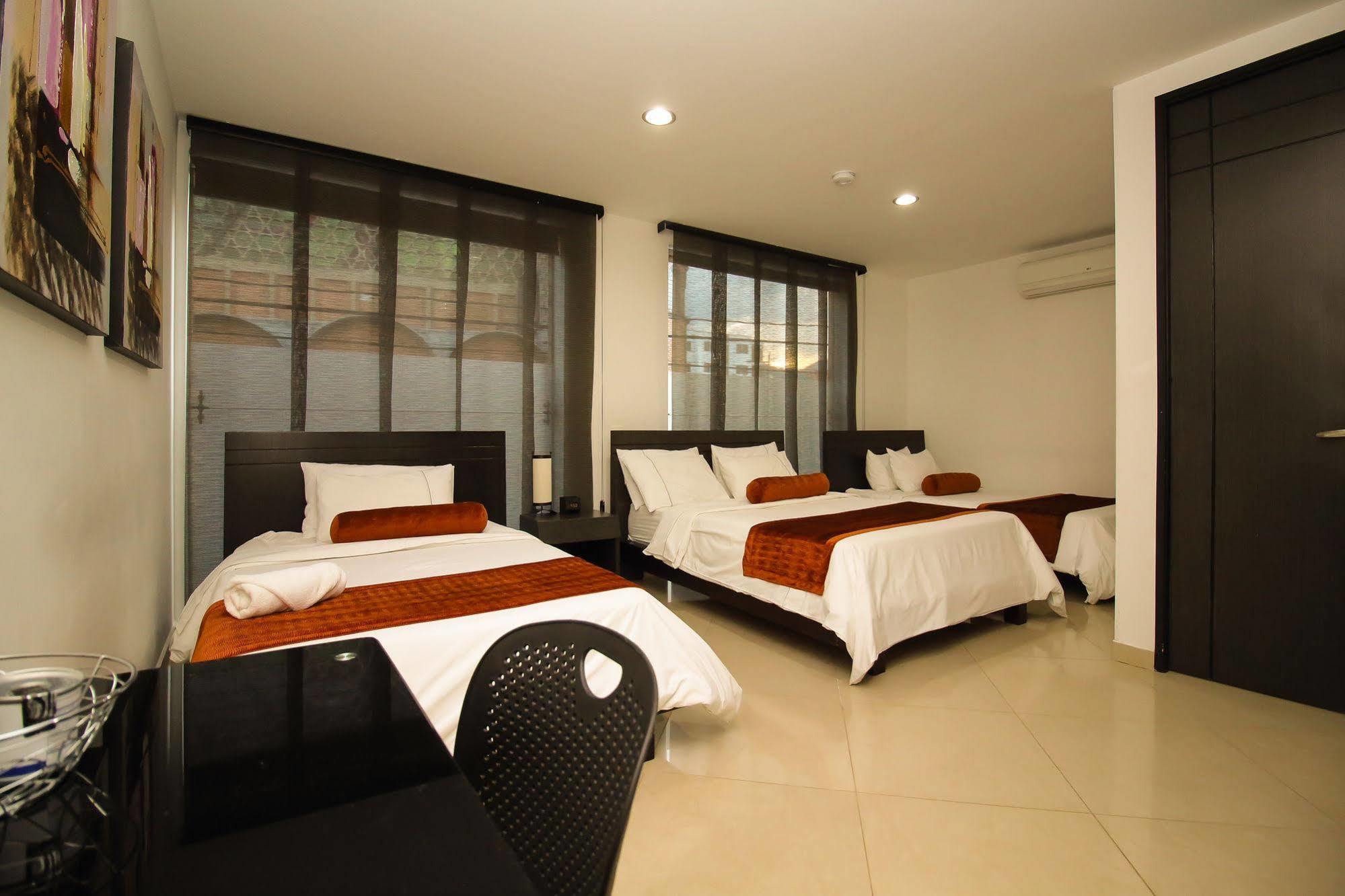 El Portón De San Joaquin Hotel