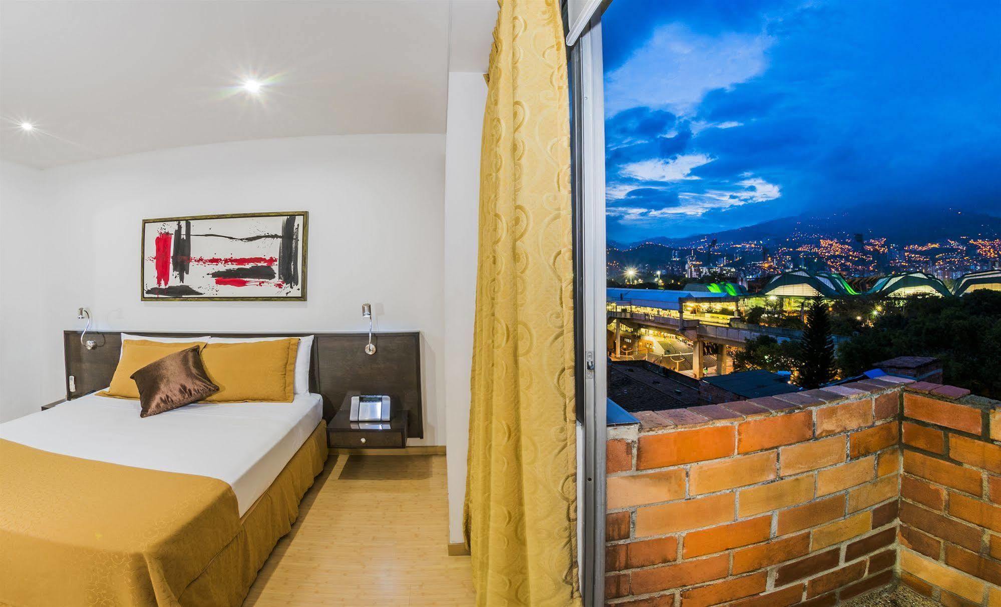 Egina 4* Medellin