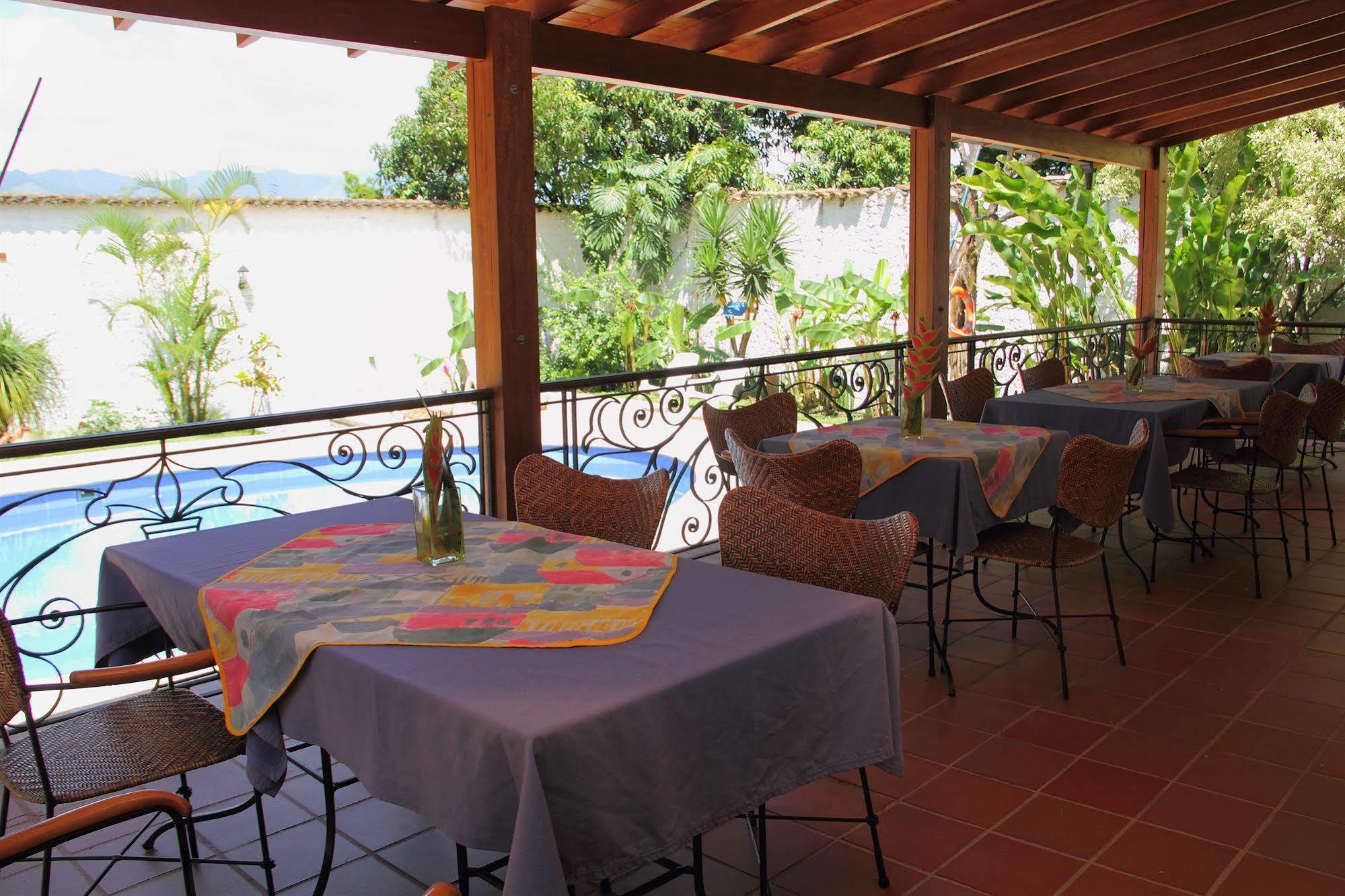 Portales Del Campestre Hotel 4*