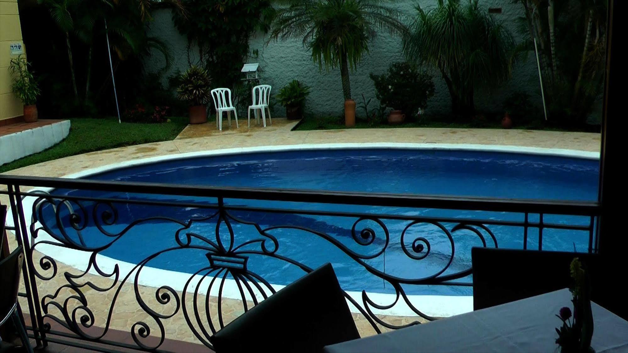 Portales Del Campestre 4*